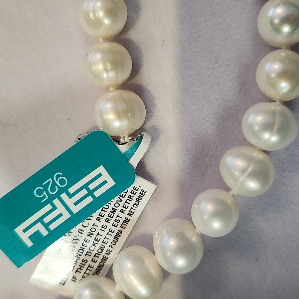 NEW  EFFY Elegant White Pearl Necklace 17" - Picture 4 of 5